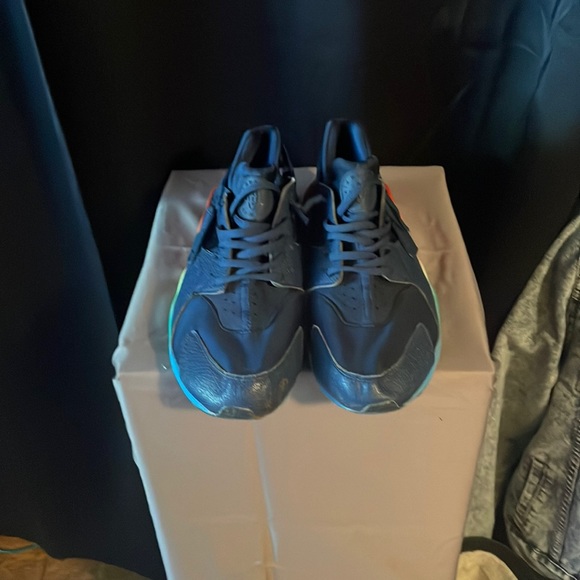 Nike huaraches in men’s size 11 blue rainbow soles - Picture 2 of 6